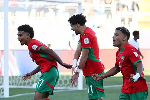 ليس الكبار فقط.. منتخب المغرب يتأهل لنصف نهائي كأس العالم للشباب